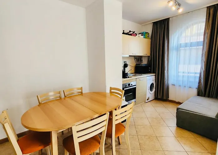 Spacious With 2 Bedrooms And 2 Bathrooms Complex Royal Sun Sunny アパート サニービーチ